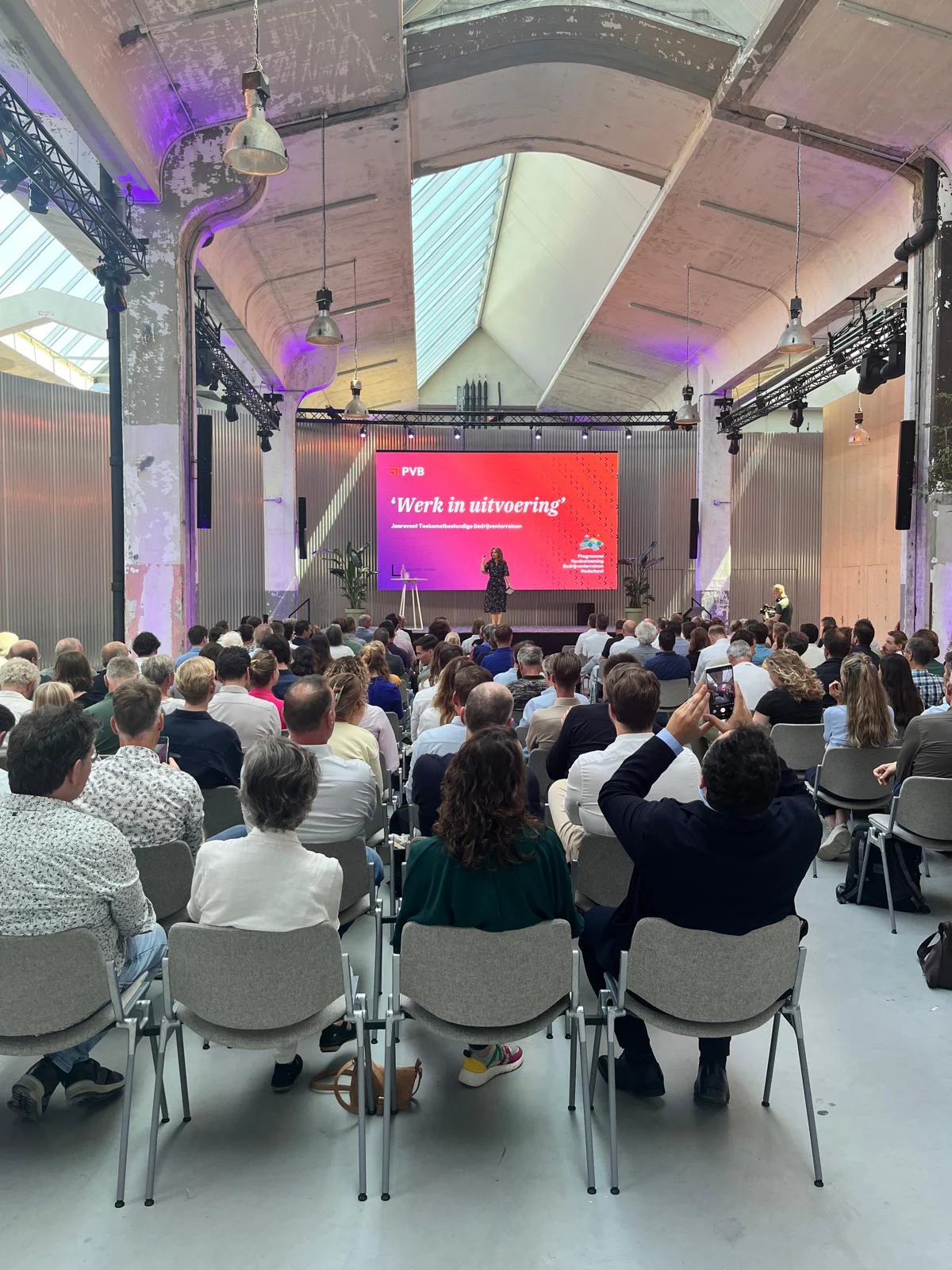 Volle zaal tijdens PVB Jaarevent Toekomstbestendige Bedrijventerreinen 2026